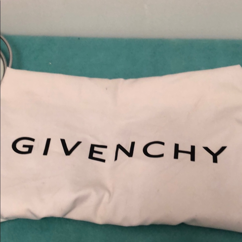 Givenchy Lucrezia - Picture 6 of 10